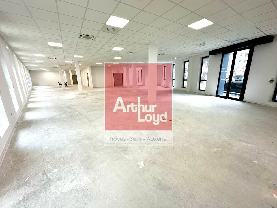 Local commercial 426 m² · à Troyes · 426 m² · 5 643 €/mois