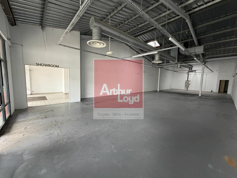 Local commercial 396 m² · à Troyes · 396 m² · 3 992 €/mois