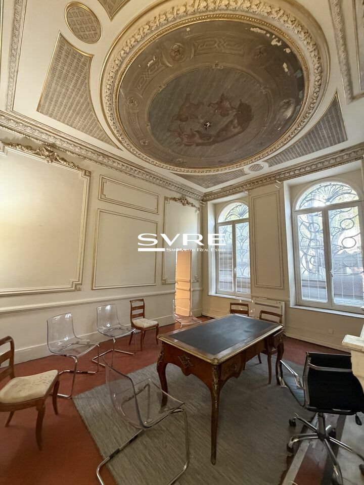 Local commercial 110 m² · à Marseille 06 · 110 m² · 2 107 €/mois
