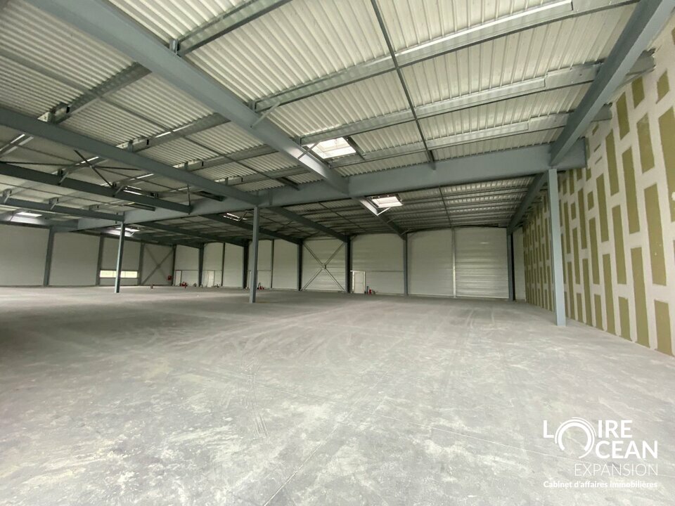 Local commercial 406 m² · à Le Loroux Bottereau · 406 m² · 3 722 €/mois