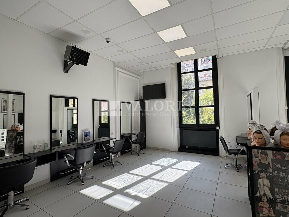 Local commercial 371 m² · à Lyon 02 · 371 m² · 5 469 €/mois