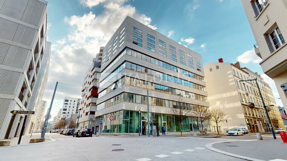 Local commercial 403 m² · à Lyon 02 · 403 m² · 9 435 €/mois