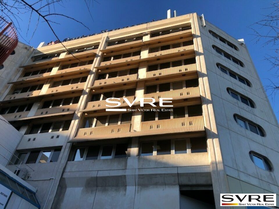Local commercial 800 m² · à Marseille 08 · 800 m² · 11 067 €/mois