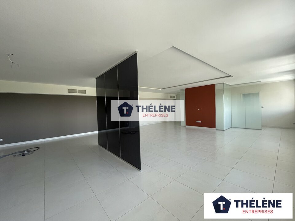 Local commercial 1 pièce 165 m² · à St Jean de Vedas · 165 m² · 1 895 €/mois