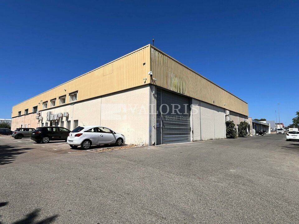 Local commercial 526 m² · à Vitrolles · 526 m² · 5 085 €/mois