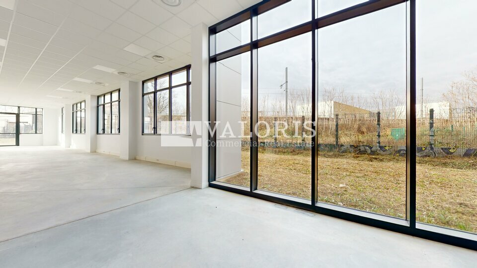 Local commercial 6 pièces 365 m² · à Lyon 07 · 365 m² · 6 236 €/mois