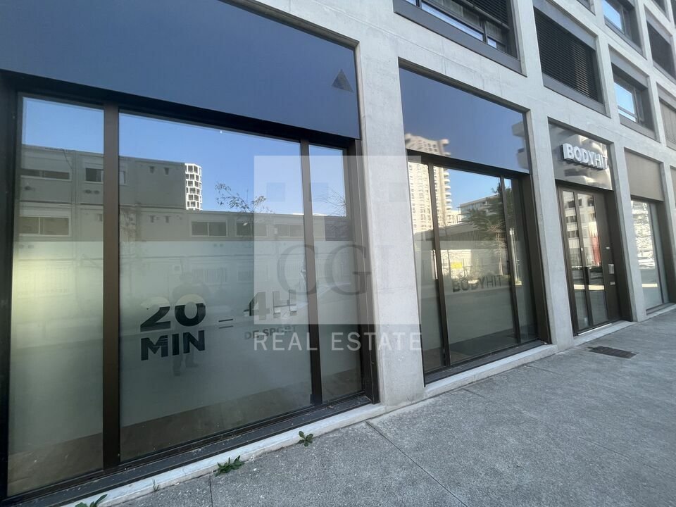 Local commercial 115 m² · à Lyon 02 · 115 m² · 2 757 €/mois
