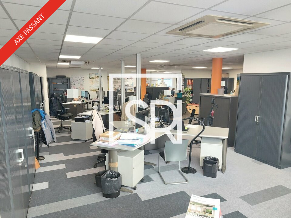Local commercial 200 m² · à Clermont Ferrand · 200 m² · 2 383 €/mois