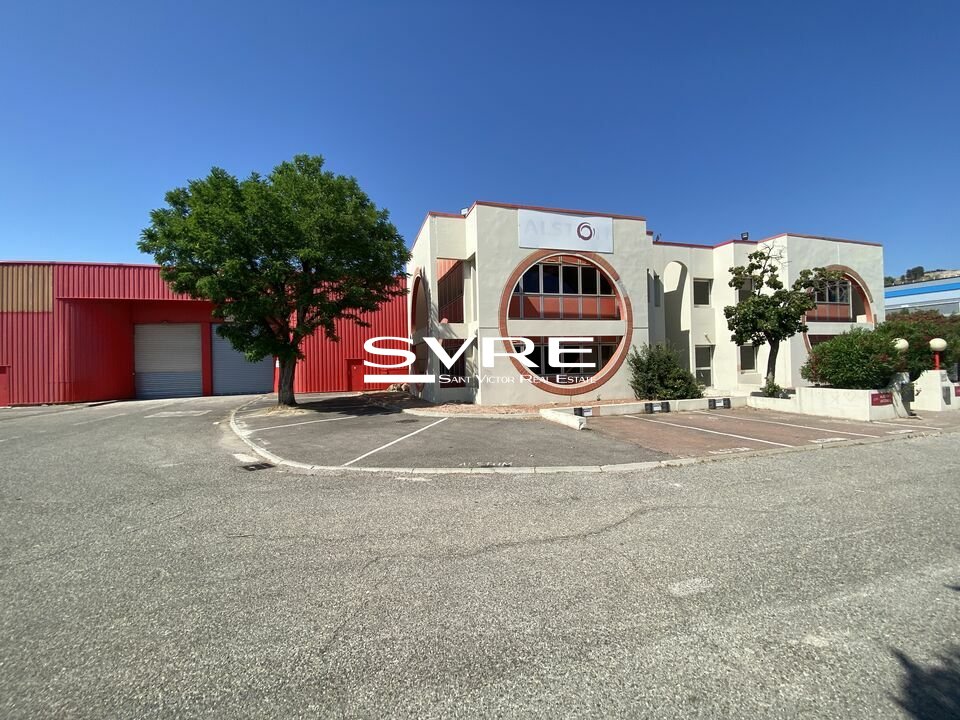 Local commercial 817 m² · à Vitrolles · 817 m² · 7 779 €/mois