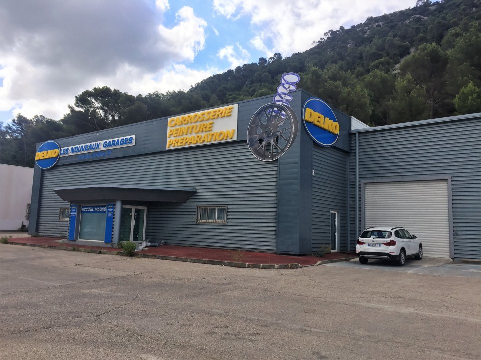 Local commercial 1200 m² · à Gemenos · 1 200 m² · 7 500 €/mois