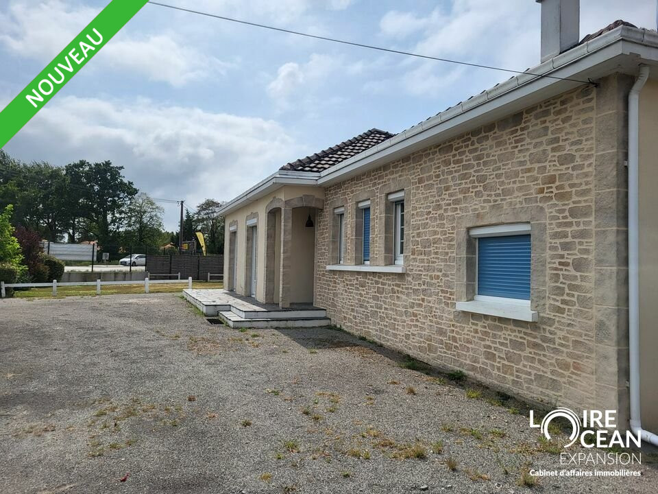 Local commercial 127 m² · à St Hilaire de Chaleons · 127 m² · 1 100 €/mois