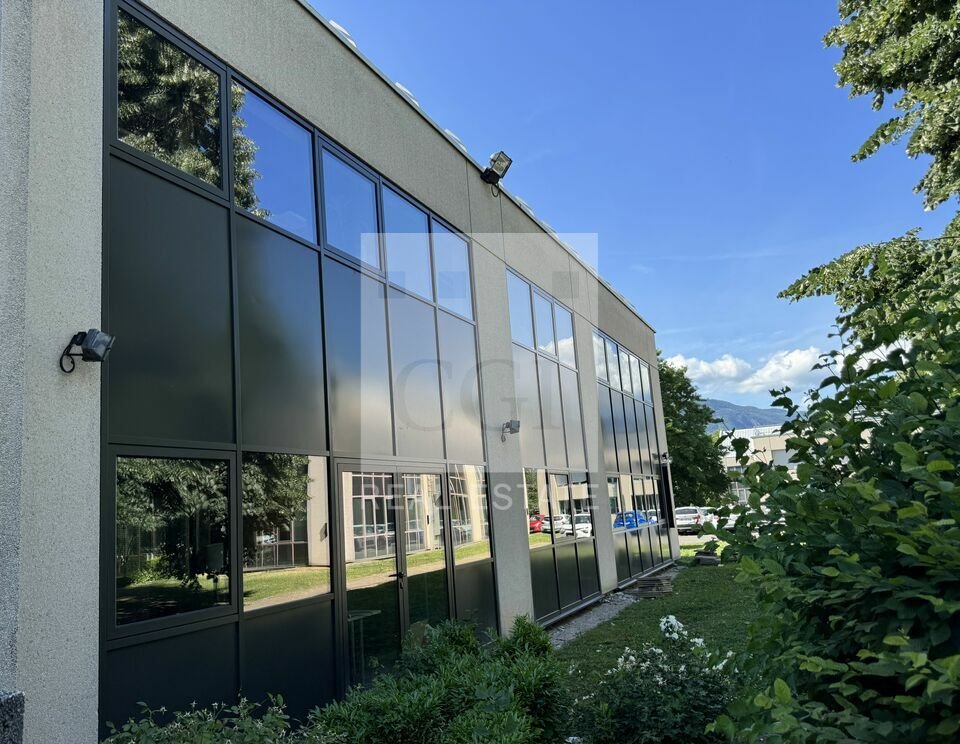 Local commercial 350 m² · à Eybens · 350 m² · 4 579 €/mois