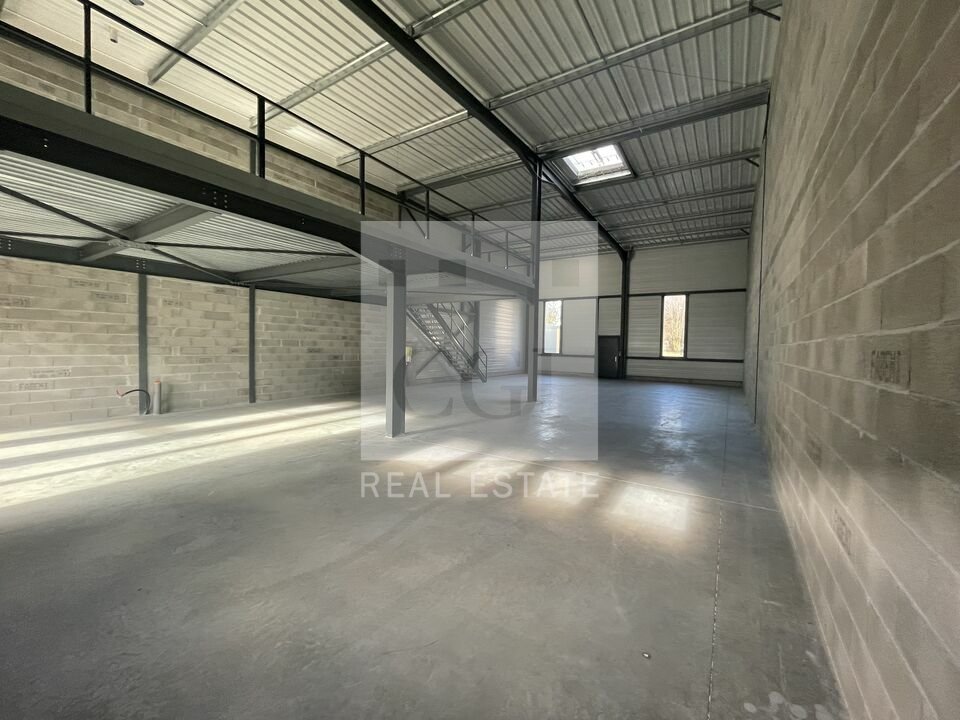 Local commercial 285 m² · à Voreppe · 285 m² · 2 256 €/mois