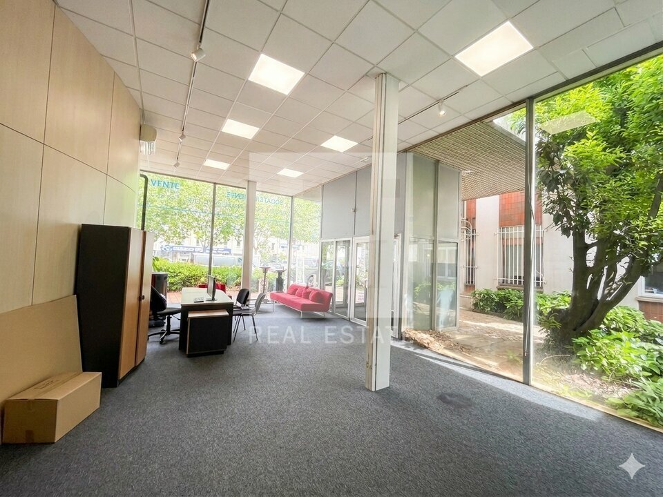 Local commercial 478 m² · à Echirolles · 478 m² · 579 000 €