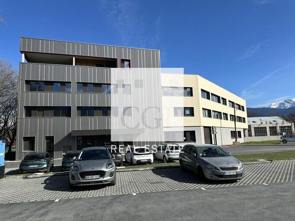 Local commercial 511 m² · à Grenoble · 511 m² · 7 665 €/mois