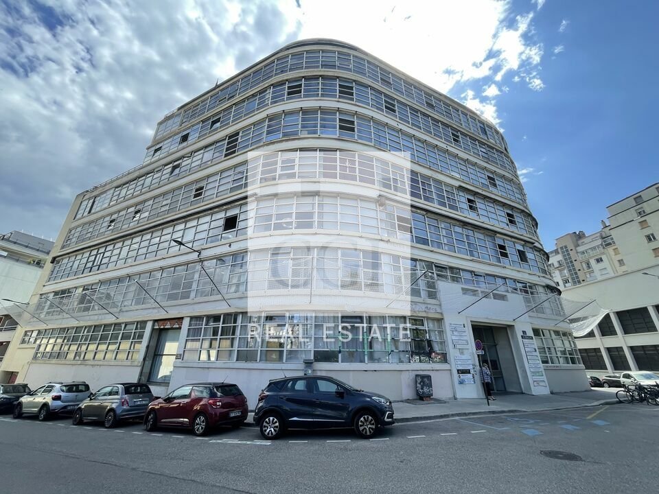 Local commercial 404 m² · à Grenoble · 404 m² · 3 367 €/mois