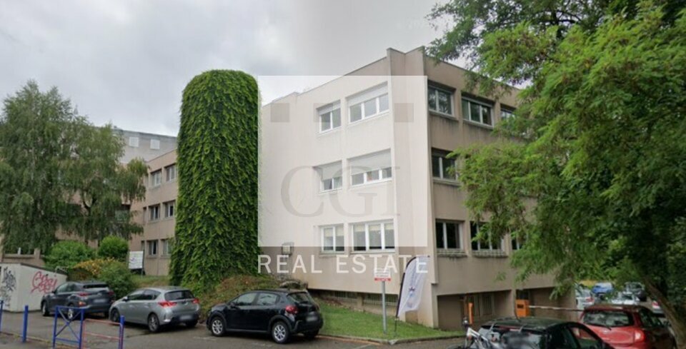 Local commercial 400 m² · à St Martin D Heres · 400 m² · 4 733 €/mois