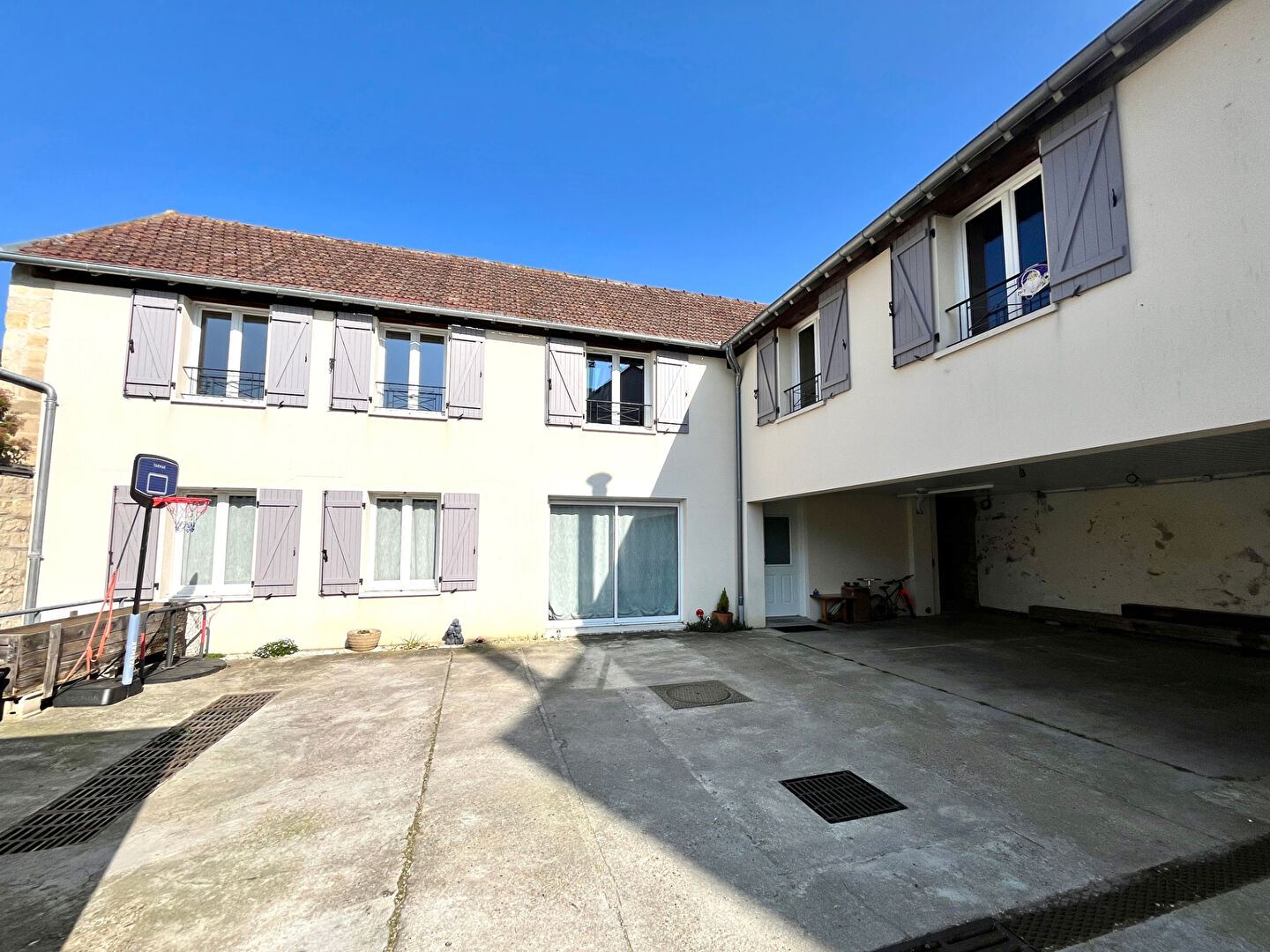 Immeuble 3 pièces 172 m² · à Mery sur Oise · 172 m² · 500 000 €