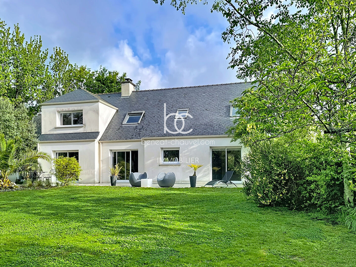 Maison 9 pièces 172 m² · à Theix Noyalo · 172 m² · 599 000 €