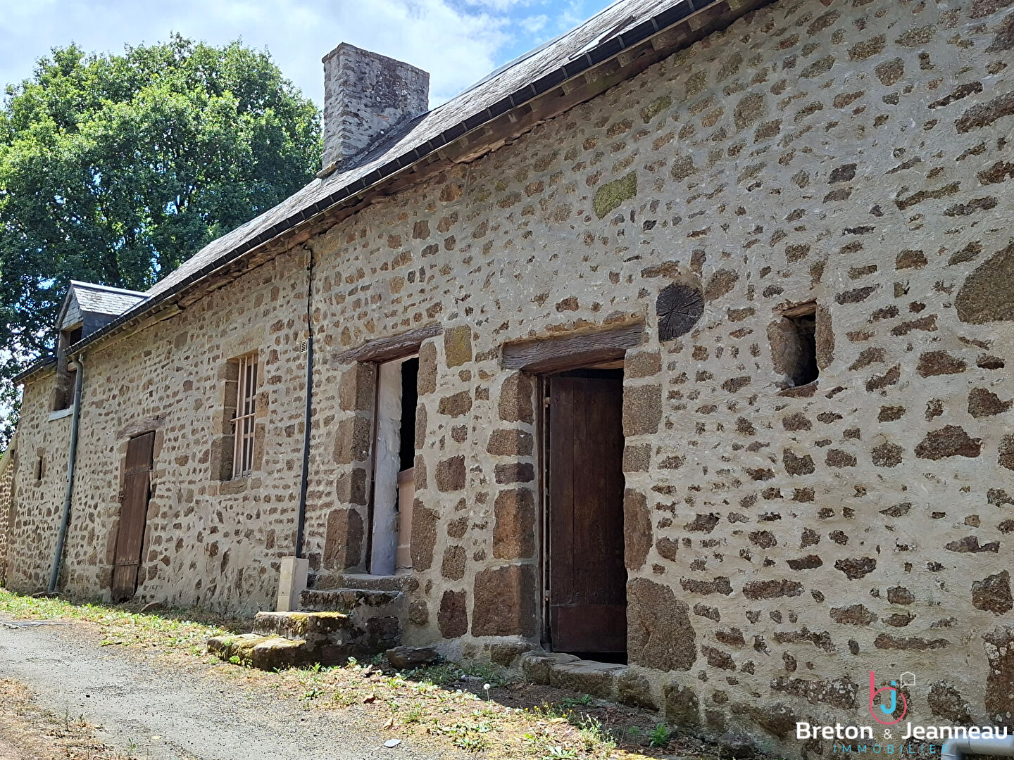 Maison 2 pièces 51 m² · à Larchamp · 51 m² · 82 900 €