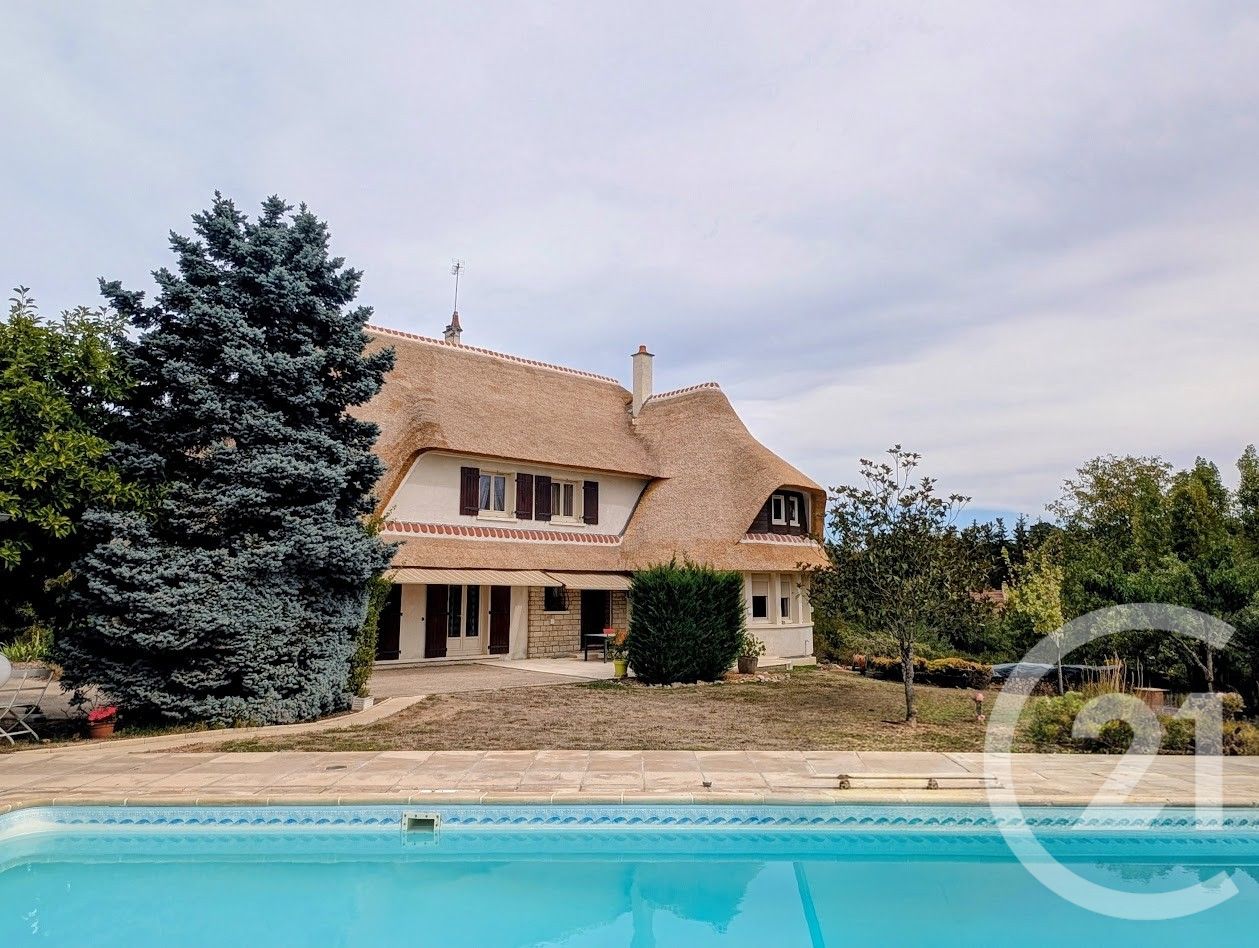 Maison 10 pièces 254 m² · à La Machine · 254 m² · 350 000 €
