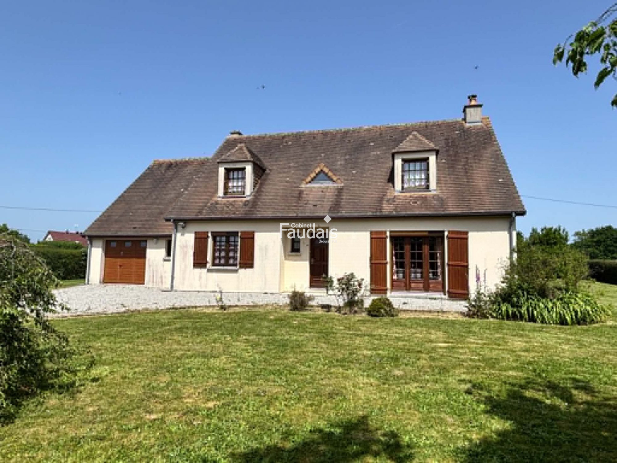 Maison 6 pièces 157 m² · à La Haye · 157 m² · 255 000 €