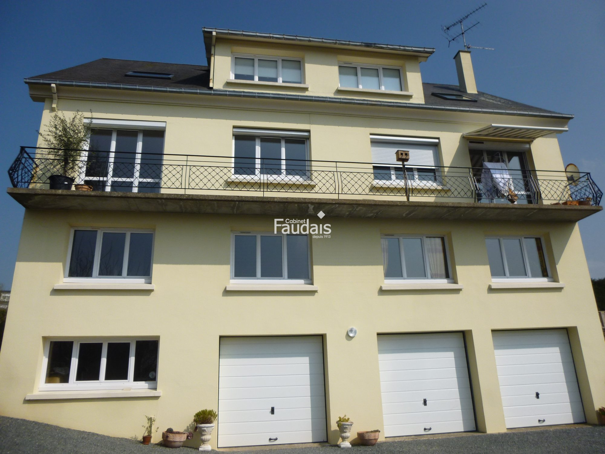 Appartement 1 pièce 35 m² · à Coutances · 35 m² · 450 €/mois