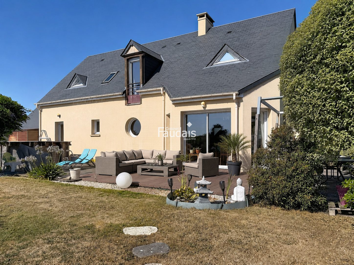 Maison 10 pièces 175 m² · à St Lo · 175 m² · 319 000 €