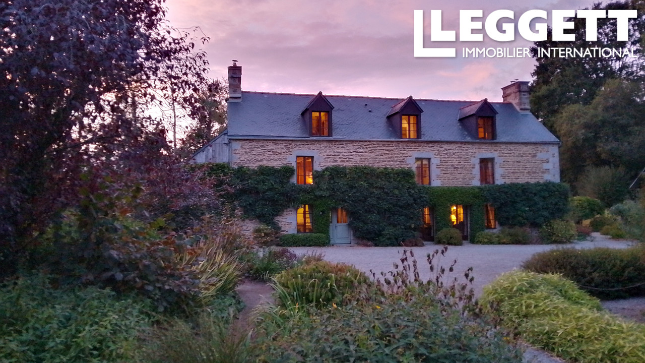 Maison 7 pièces 342 m² · à Dol-de-Bretagne · 342 m² · 750 000 €