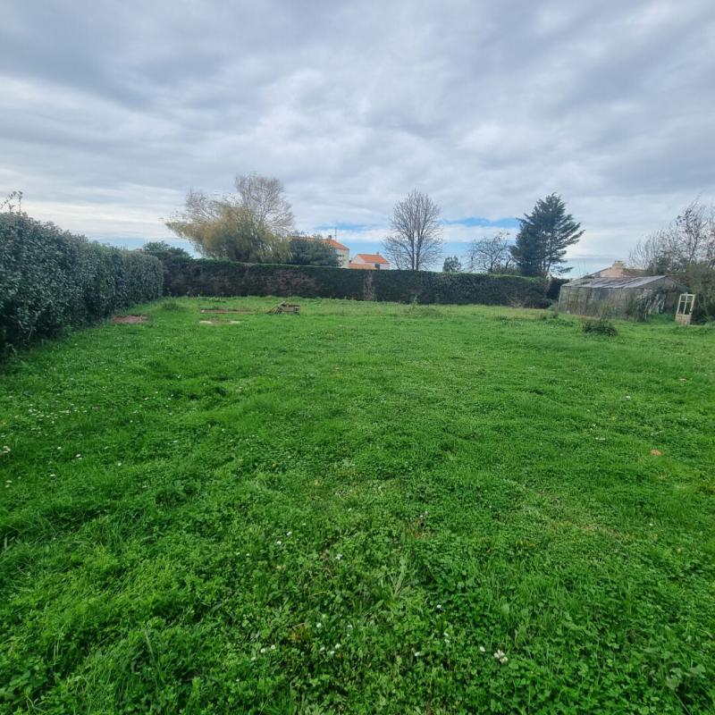 Achat Terrain 847m² GRUES 85580