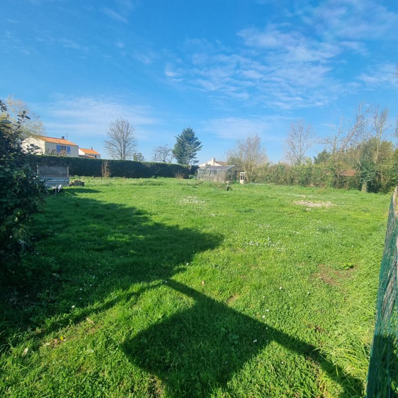 Achat Terrain 847m² GRUES 85580 - Vue 2