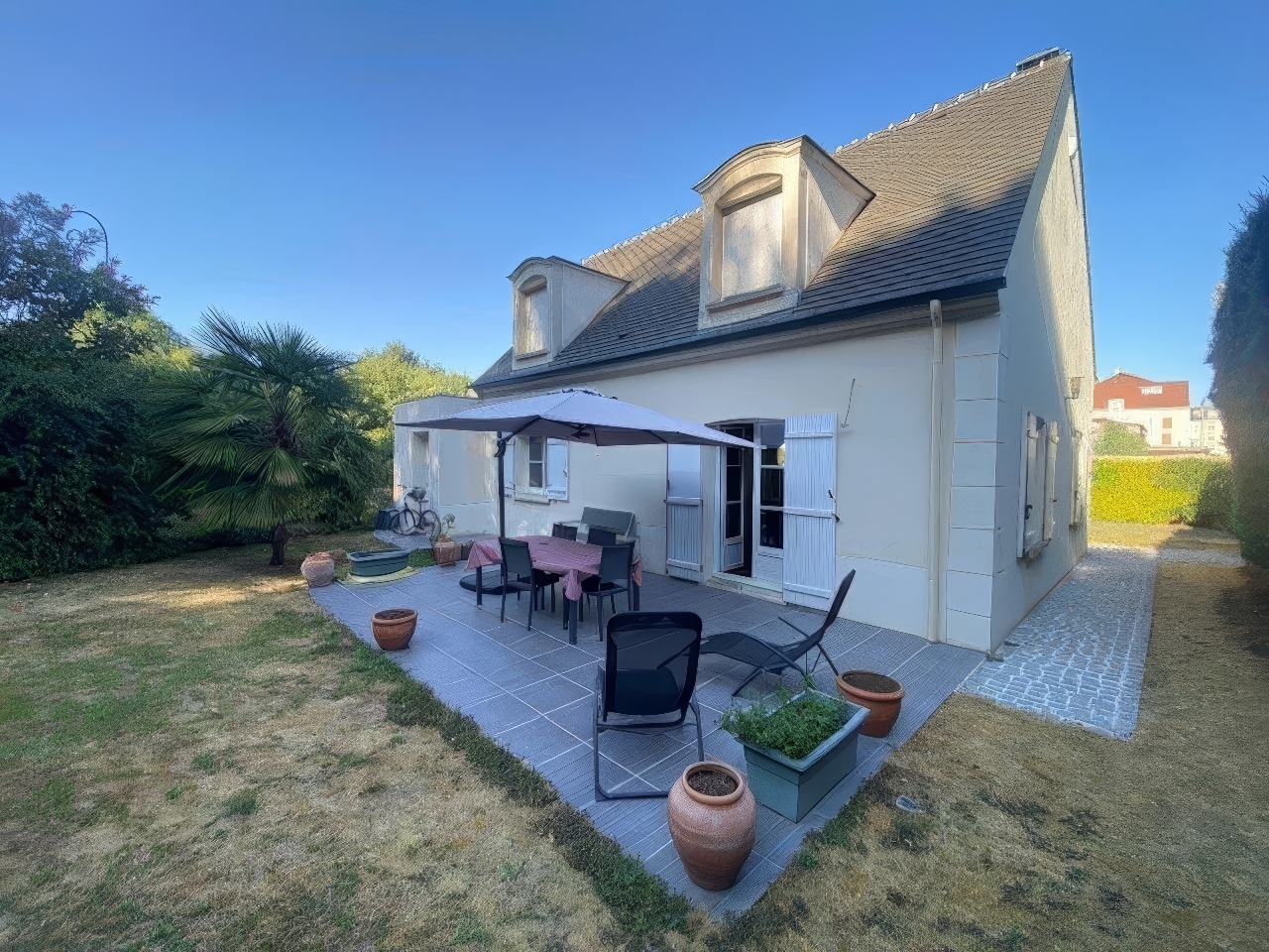 Maison – VAUJOURS SEINE-SAINT-DENIS ILE-DE-FRANCE - Vue 2