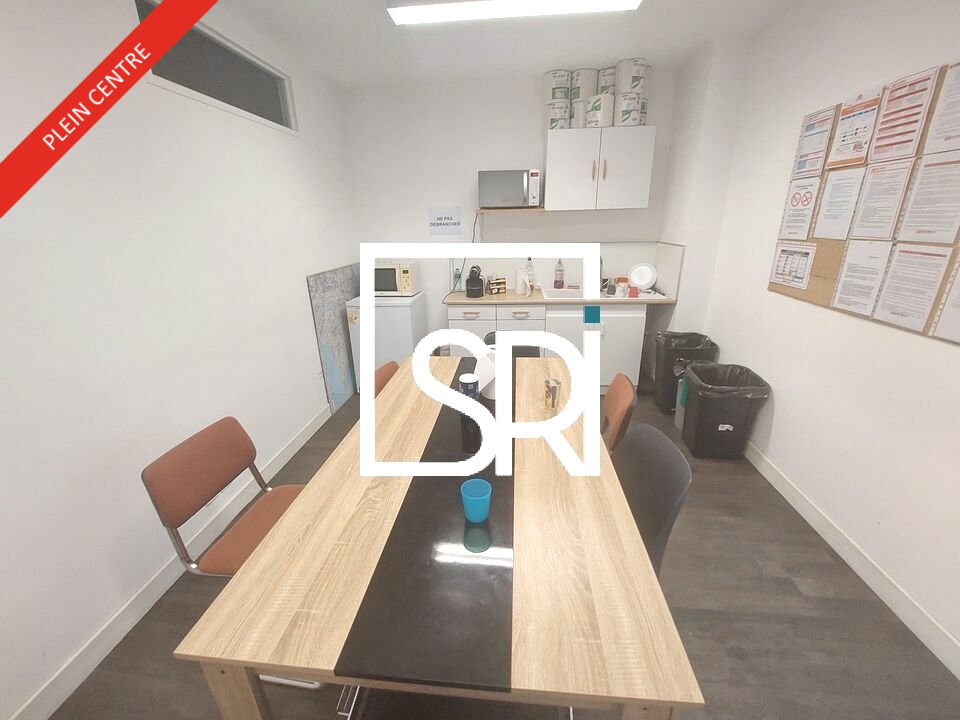 Local commercial 400 m² · à Clermont Ferrand · 400 m² · 4 000 €/mois