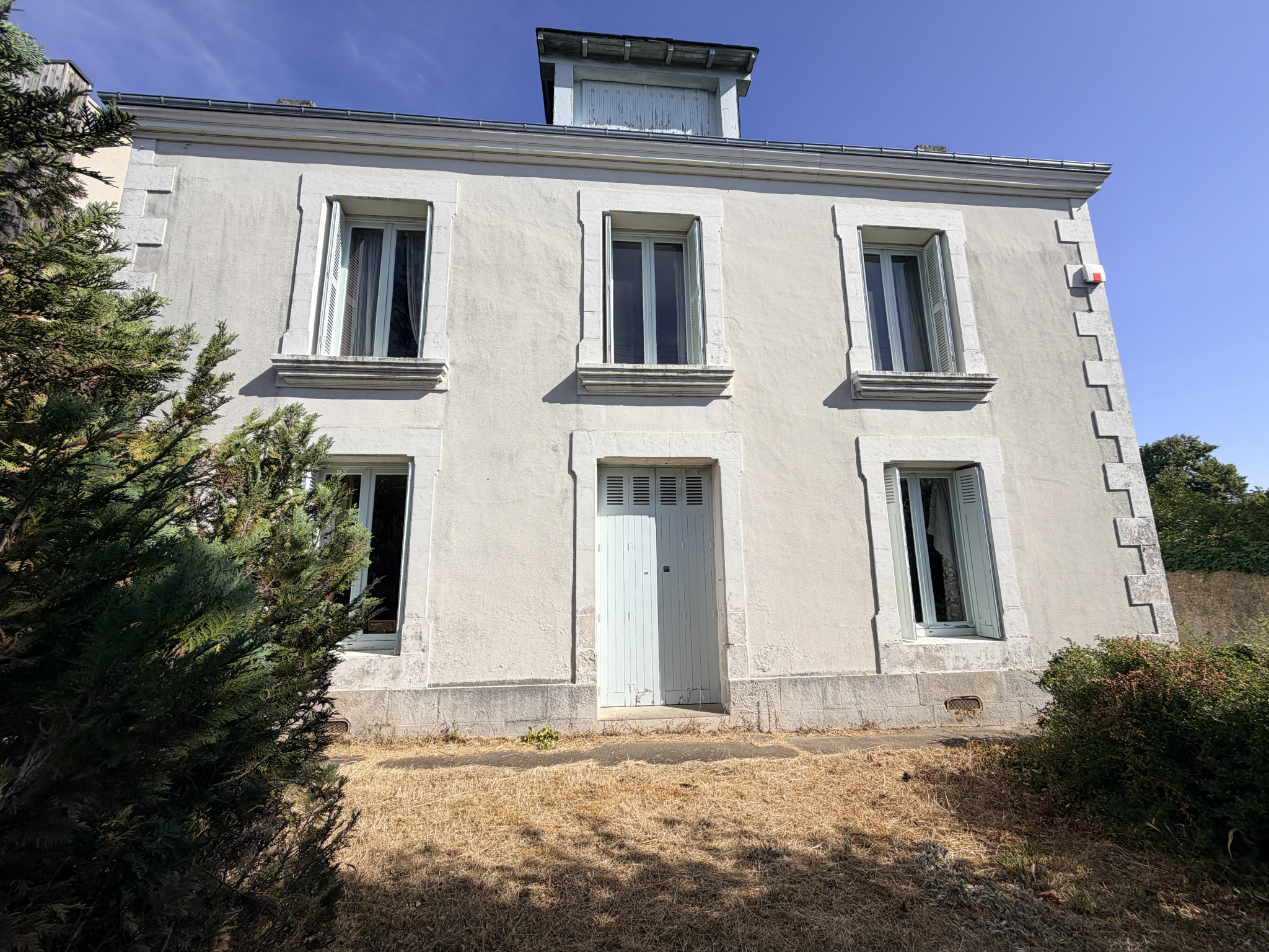 Maison 12 pièces 291 m² · à Poitiers · 291 m² · 367 500 €