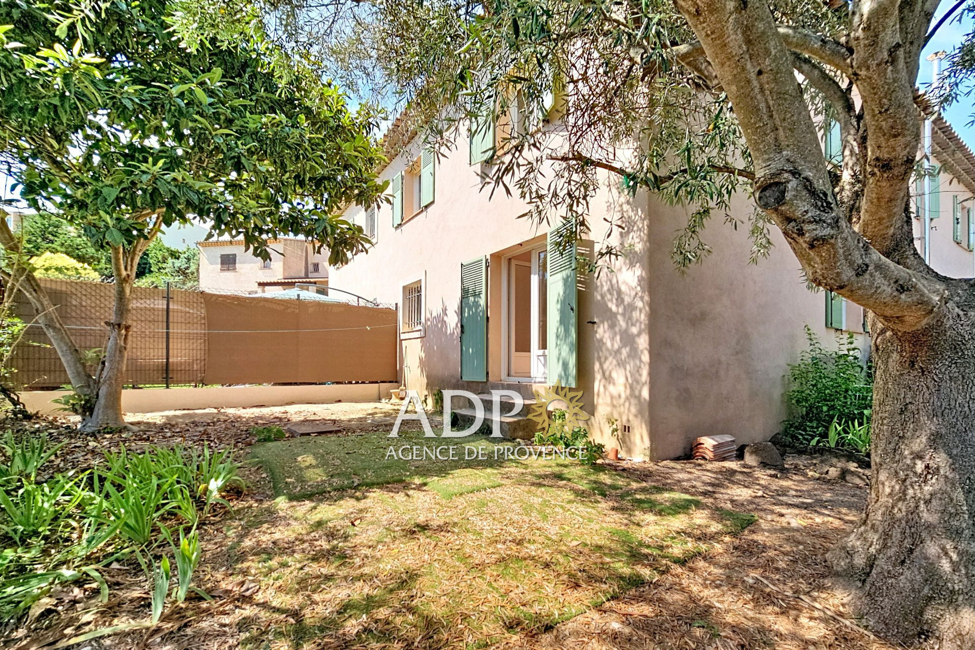 House, 80 m²