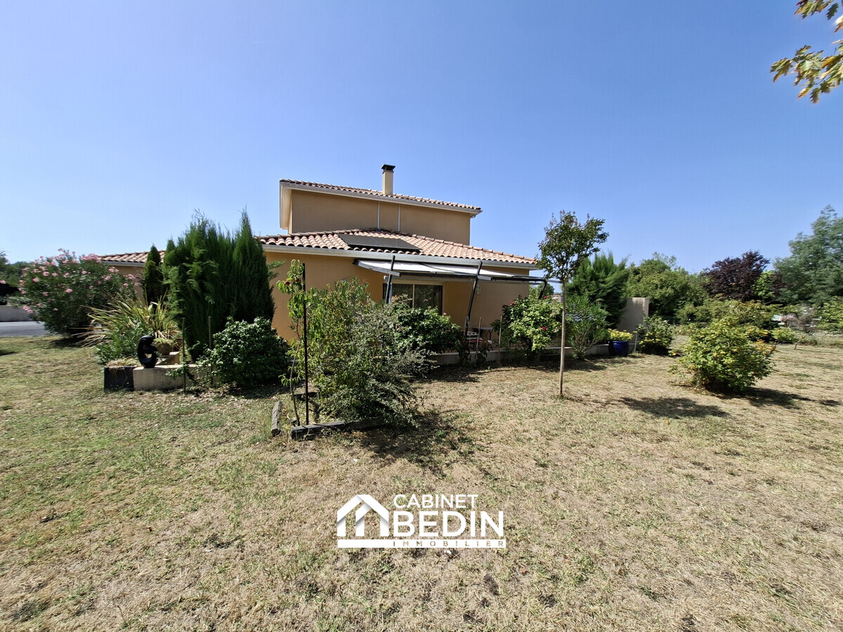 Maison 5 pièces 141 m² · à St Sulpice de Pommiers · 141 m² · 317 700 €