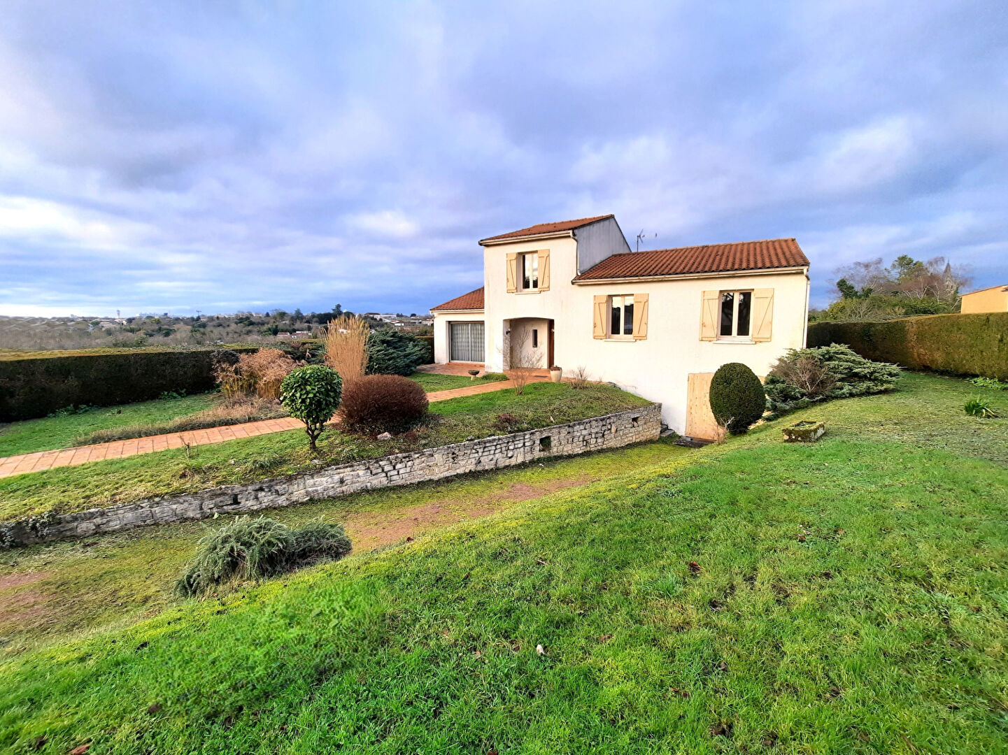 Maison 6 pièces 165 m² · à Saintes · 165 m² · 259 000 €
