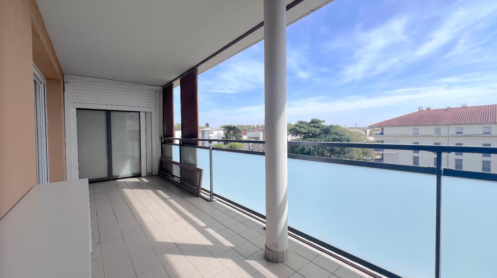 Appartement 4 pièces 80 m² · à Decines Charpieu · 80 m² · 264 000 €