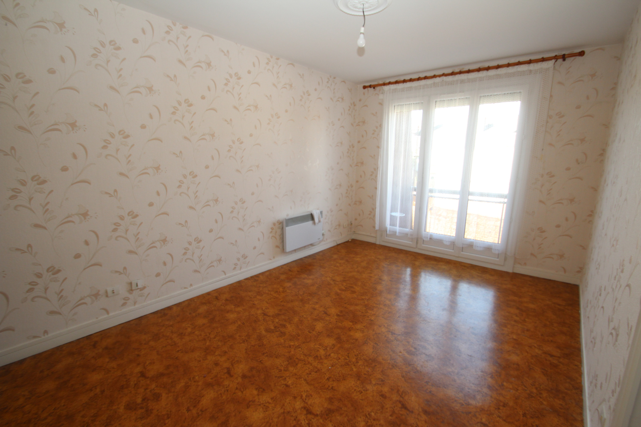 Appartement – Decize, Faubourg d'Allier, Nièvre - Plus