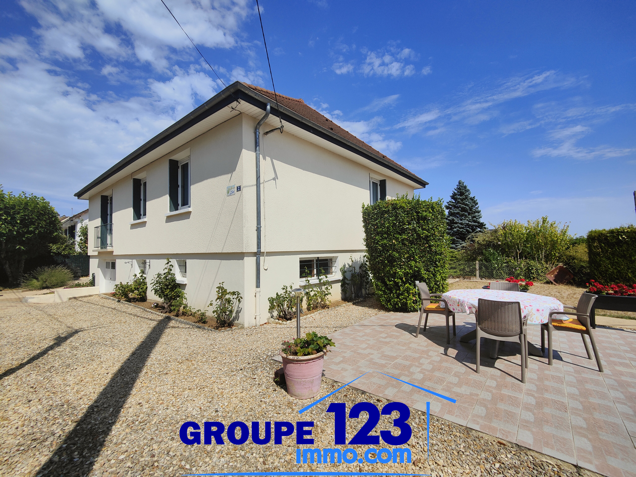 Maison 6 pièces 120 m² · à Laroche St Cydroine · 120 m² · 150 000 €