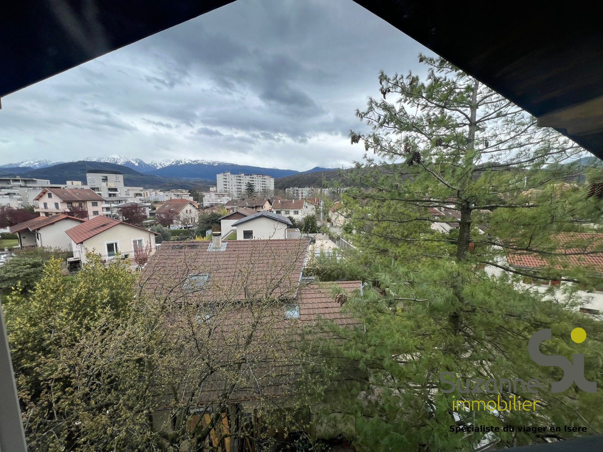 Appartement – ECHIROLLES ISERE AUVERGNE-RHÔNE-ALPES - Plus