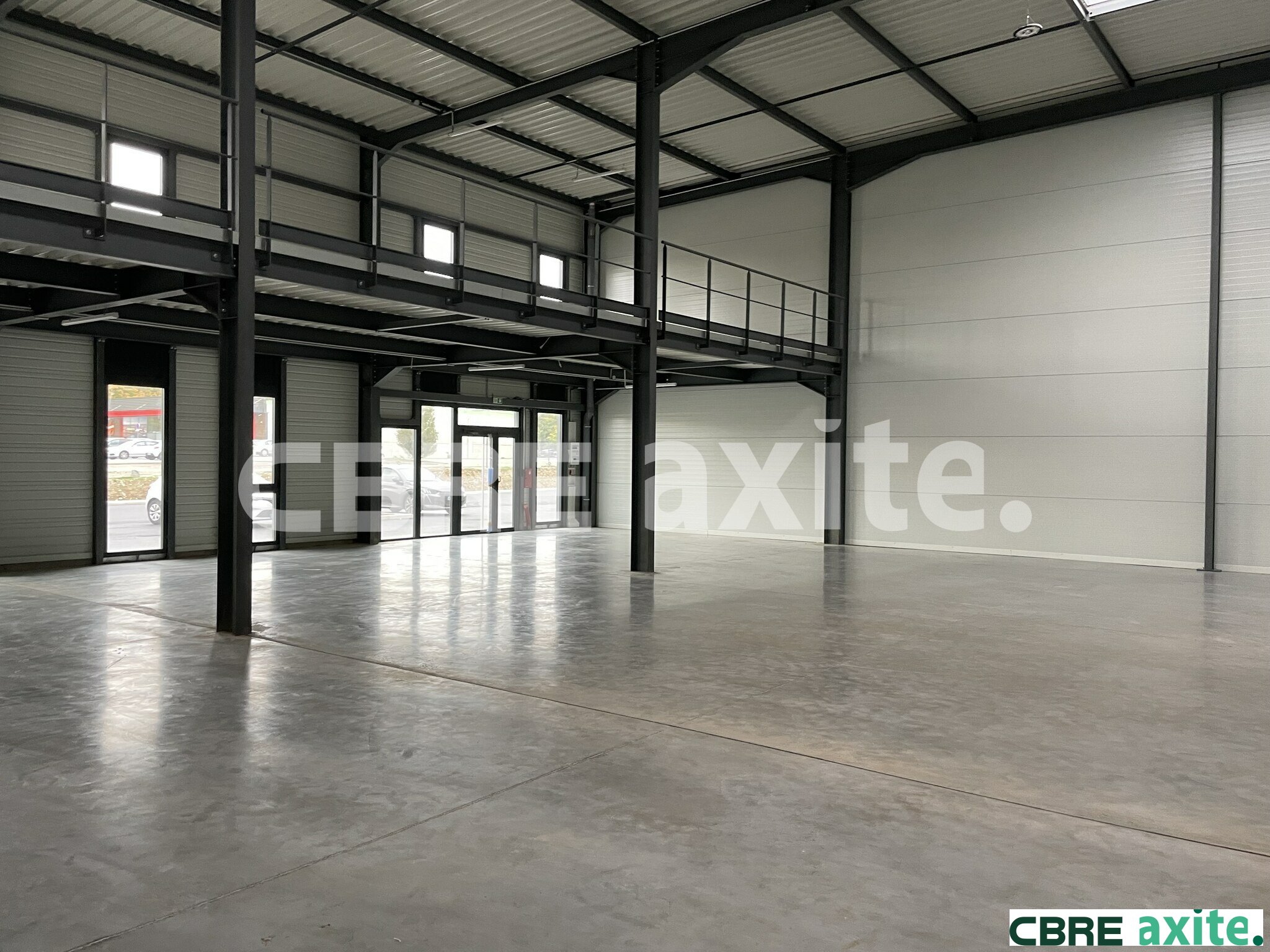 Local commercial 845 m² · à Villefontaine · 845 m² · 6 851 €/mois