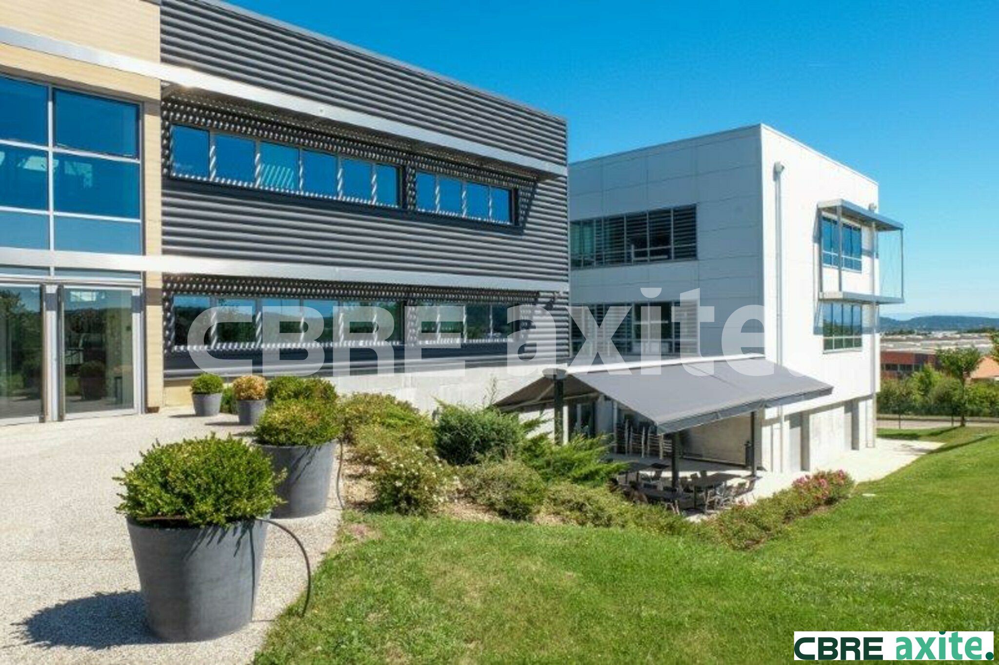 Local commercial 62 m² · à St Quentin Fallavier · 62 m² · 1 447 €/mois