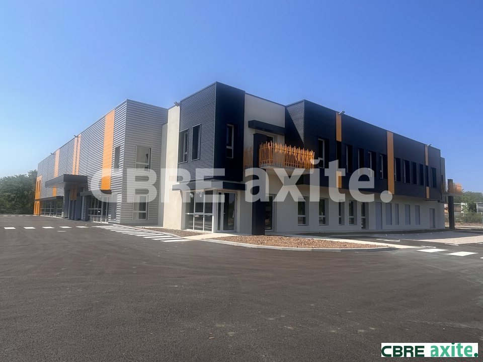 Local commercial 655 m² · à Tignieu Jameyzieu · 655 m² · 937 239 €