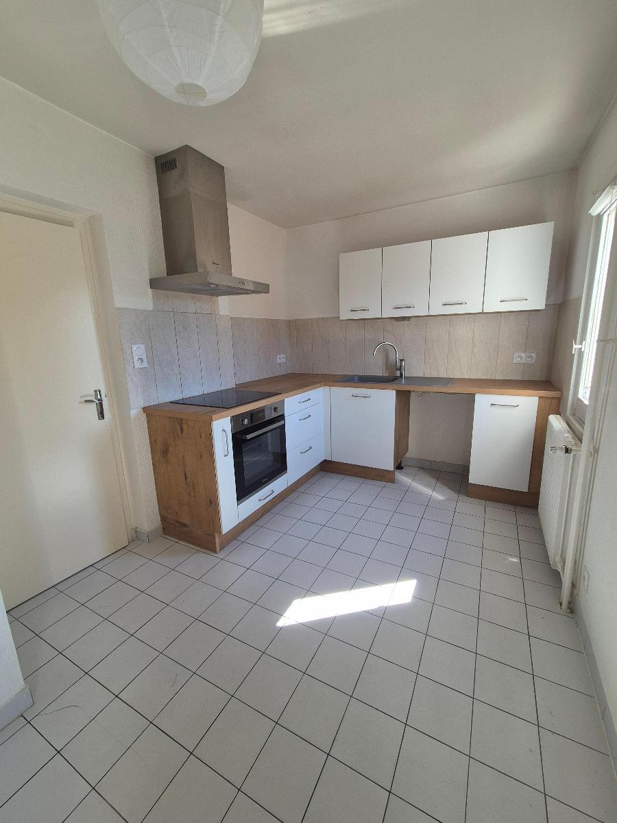 Appartement 4 pièces 75 m² · à Macon · 75 m² · 820 €/mois