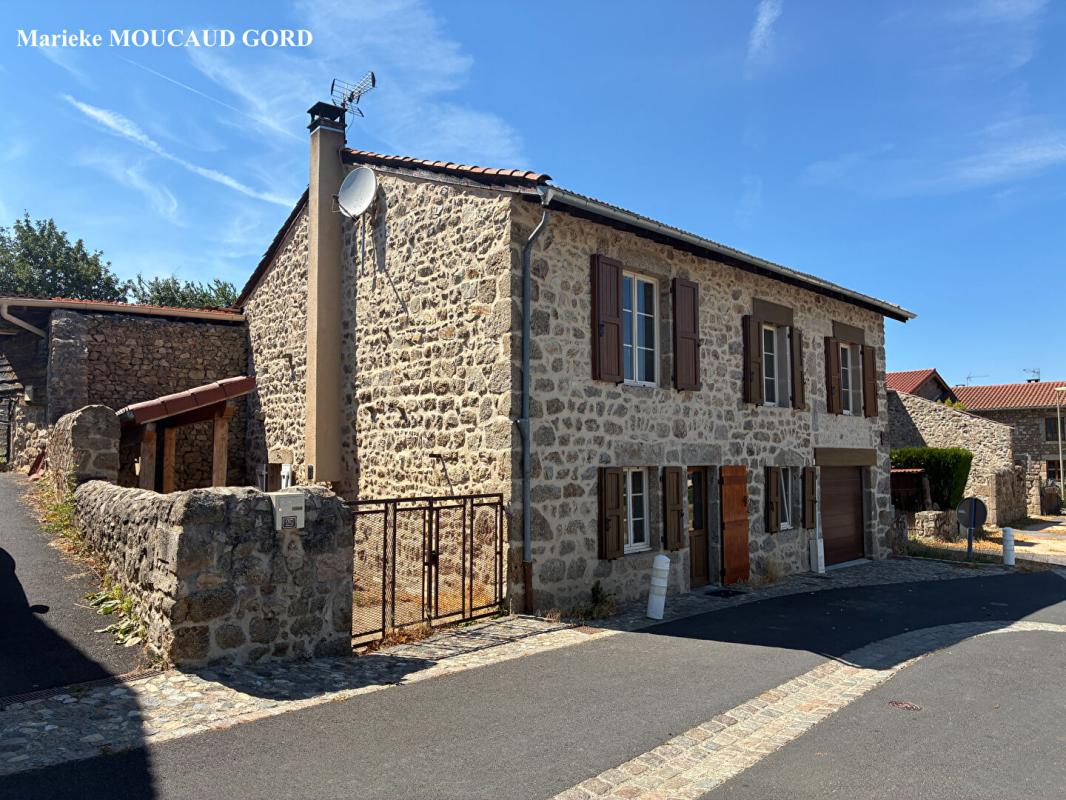 Maison 4 pièces 102 m² · à Tiranges · 102 m² · 96 000 €
