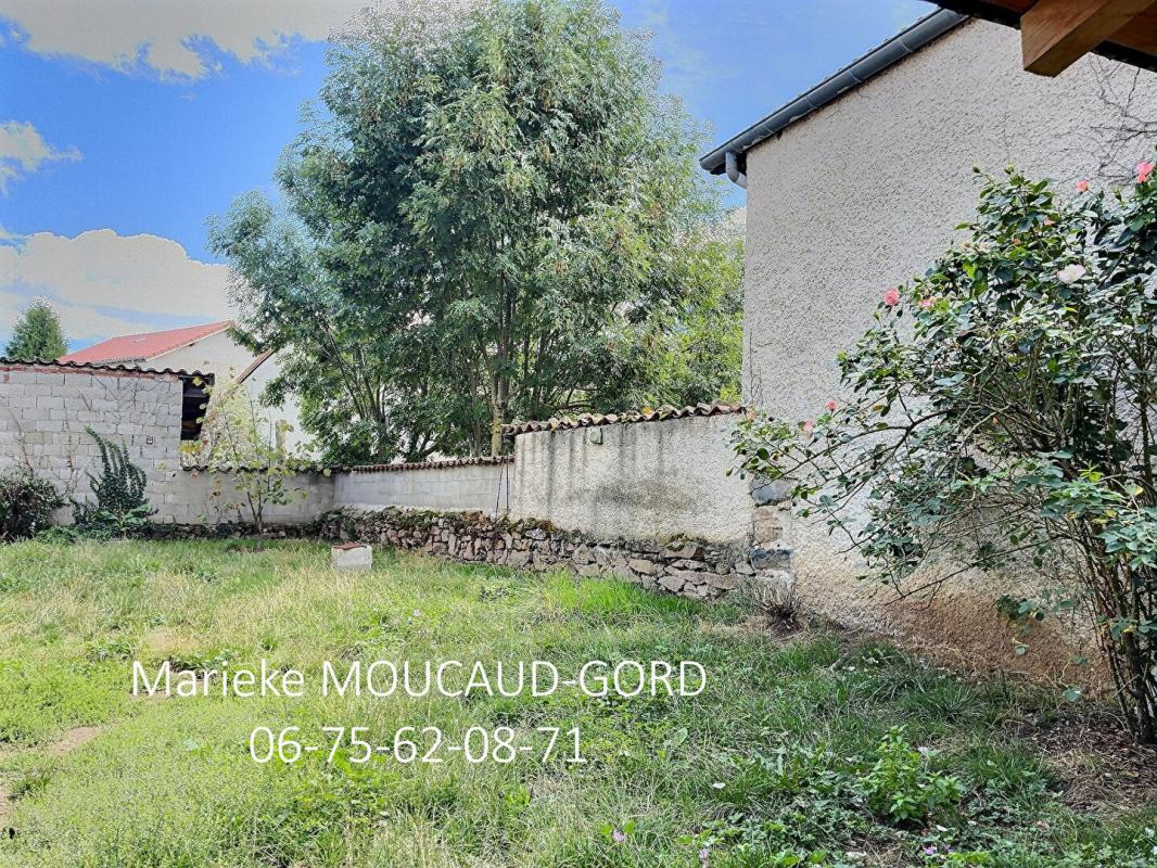 Maison 5 pièces 95 m² · à Valprivas · 95 m² · 132 000 €
