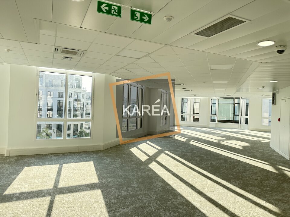 Local commercial 246 m² · à Chessy · 246 m² · 5 228 €/mois