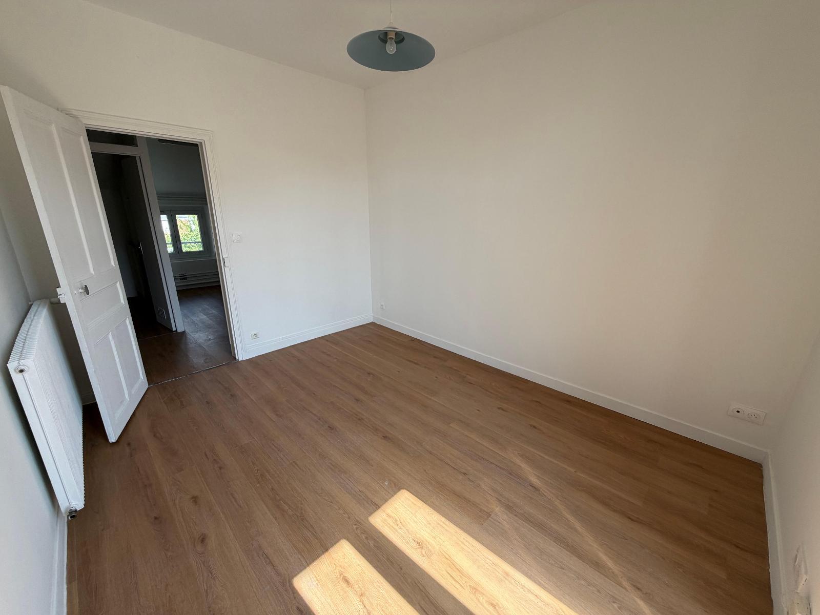 Appartement – Clermont-Ferrand, Les Farges, La Sarre - Vue 4