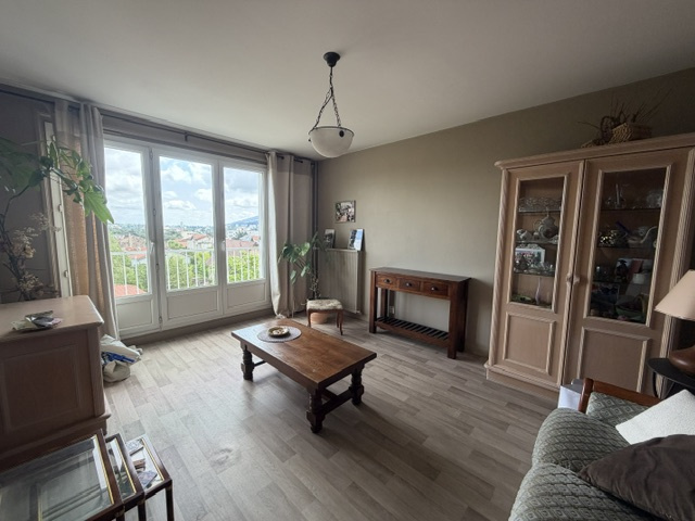 Appartement 2 pièces 50 m² · à St Etienne · 50 m² · 75 000 €
